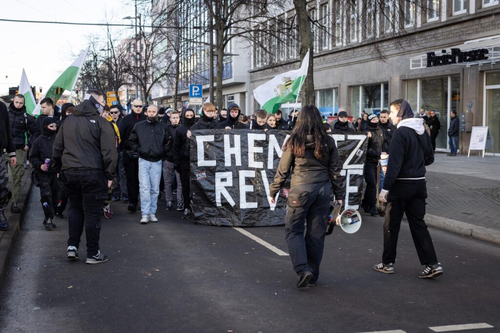 Chemnitz Revolte an der Spitze der Demonstration der "Freien Sachsen" am 18.01.2025 (Quelle: Johannes Grunert)