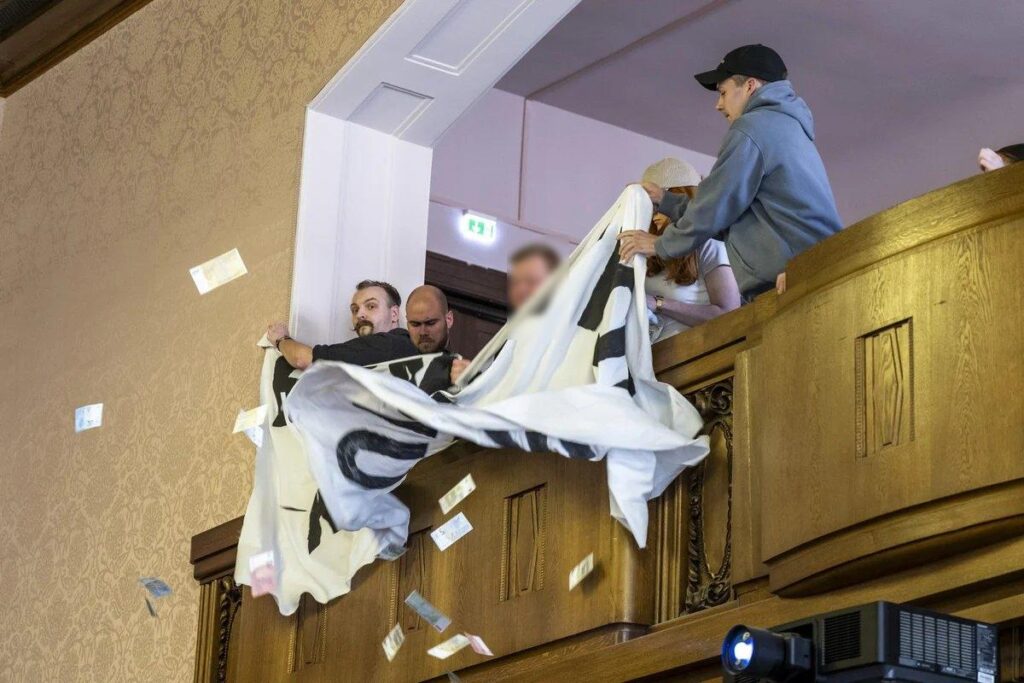 IB-Aktion für die „Freien Sachsen“ im Stadtrat mit Paul Schäffler und Vincenzo Richter.